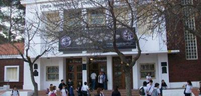 "Las escuelas est�n en muy buen estado", asegura el Gobierno