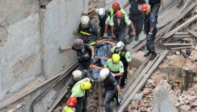 Derrumbe y muerte en una obra en demolici�n en Balvanera