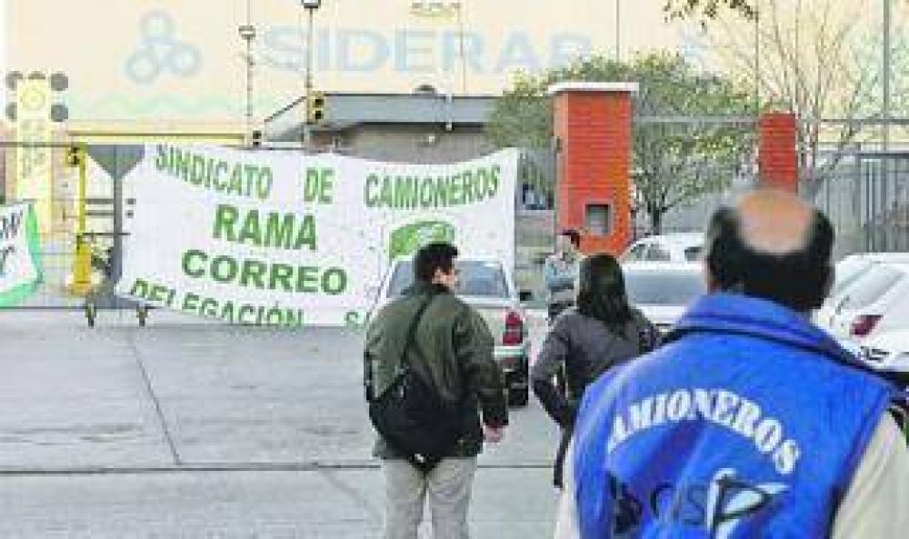 Camioneros bloquea plantas de Siderar en Florencio Varela y Ensenada