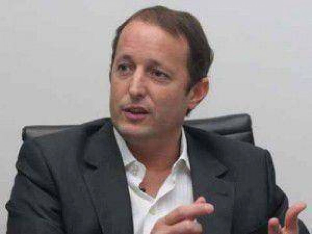 Insaurralde: �Hay que ponerle fin a la violencia en el f�tbol�