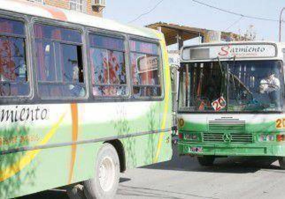 El boleto de colectivo en Centenario se ir�a a $3,75 