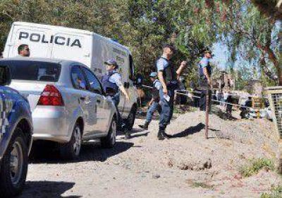 Suman polic�as y un blindado para patrullar las calles de Villa Ceferino 