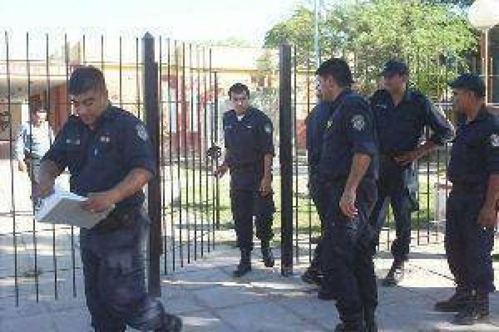 Grave denuncia: tres sujetos disfrazados de payaso violan a una menor de 12 a�os