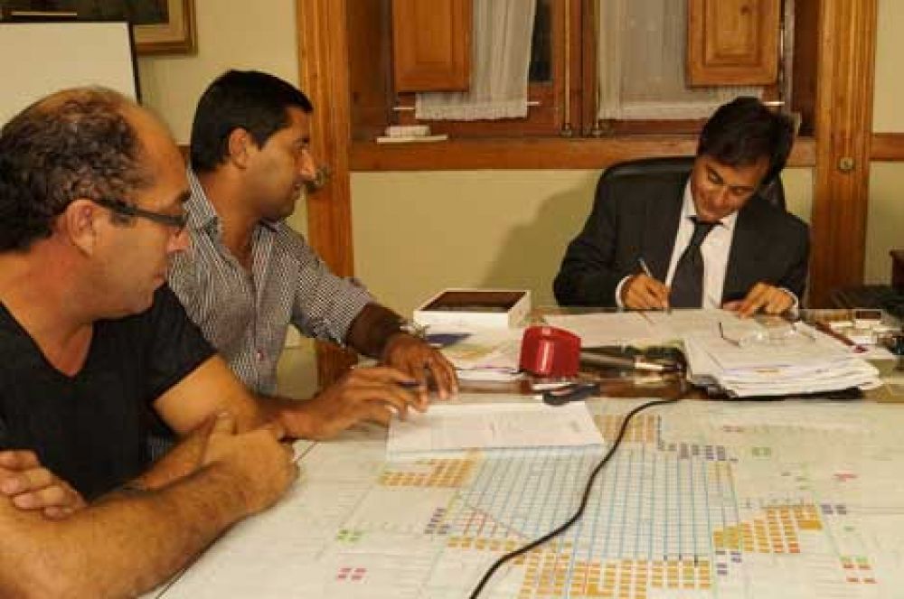 El Ejecutivo y el Sindicato Municipal firmaron el acuerdo salarial 