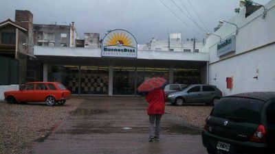 Carlos Paz: Boqueteros roban $170 mil de un supermercado