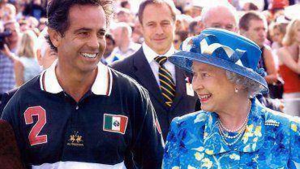 Muri� Carlos Gracida luego de caer de su caballo en un partido de polo