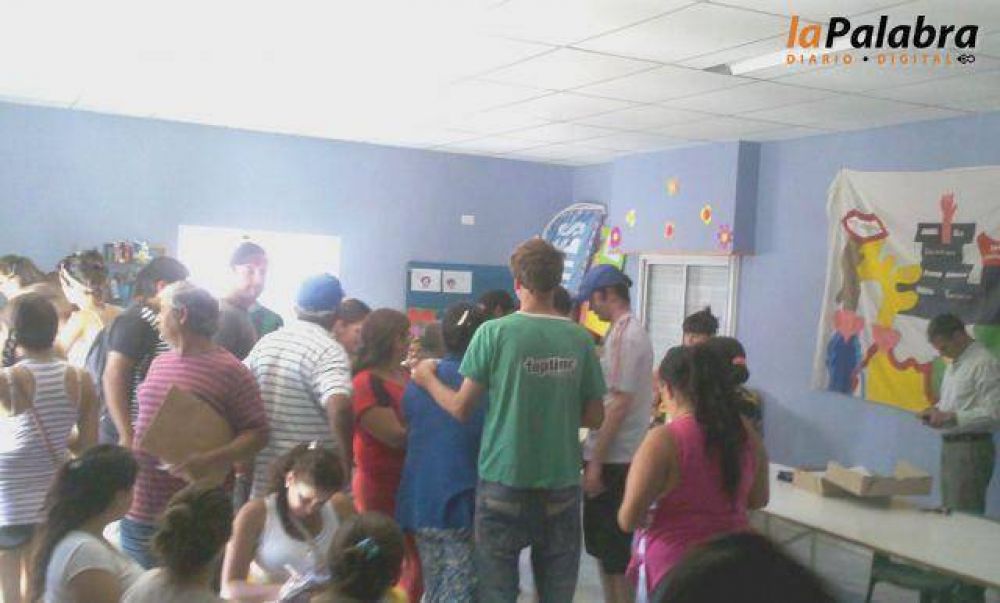 Unos 200 j�venes se inscribieron al PROGRESAR en Villalonga