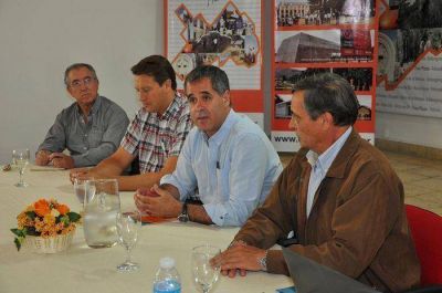 El Ministro de Asuntos Agrarios visit� Tornquist