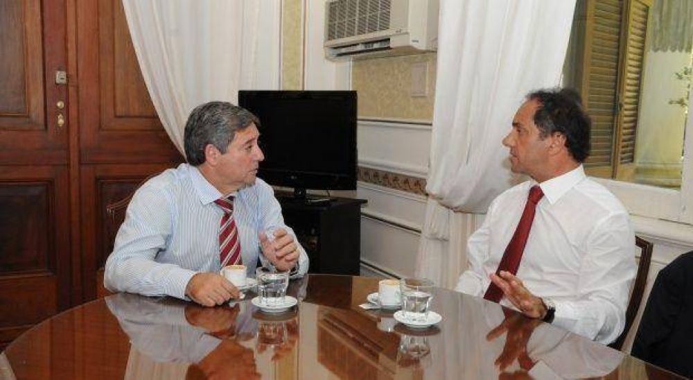 Scioli se re�ne con diputados para adelantar ejes legislativos y acordar por la Polic�a Municipal