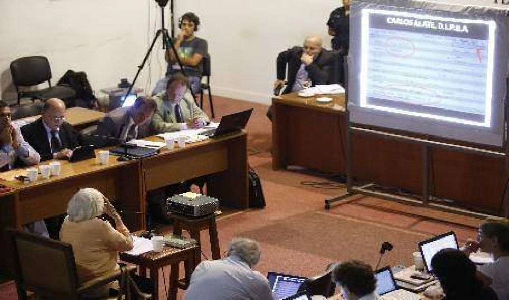 Los estudiantes piden la remoci�n del vicedecano de Medicina