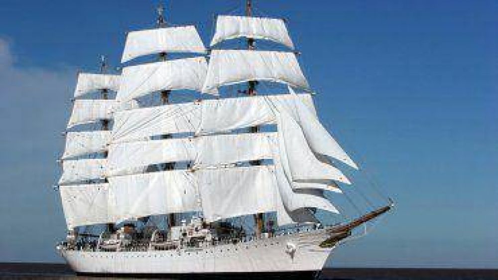 La Fragata Libertad llega a Mar del Plata