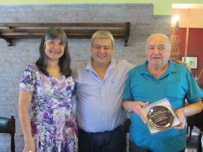 Distinguen al militante y ex Concejal peronista Ira�l Cotignola‏