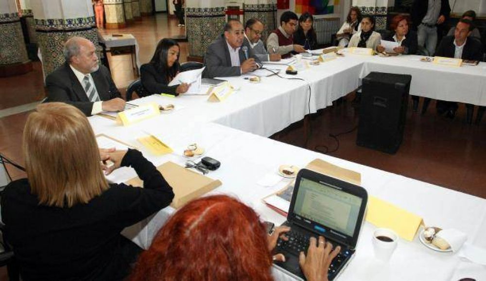 Suspenden desalojos de puesteros hasta fines de 2015