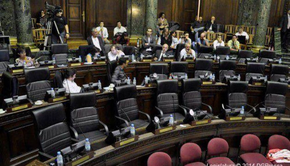 Sin el FPV, legisladores repudiaron dichos de D�Elia