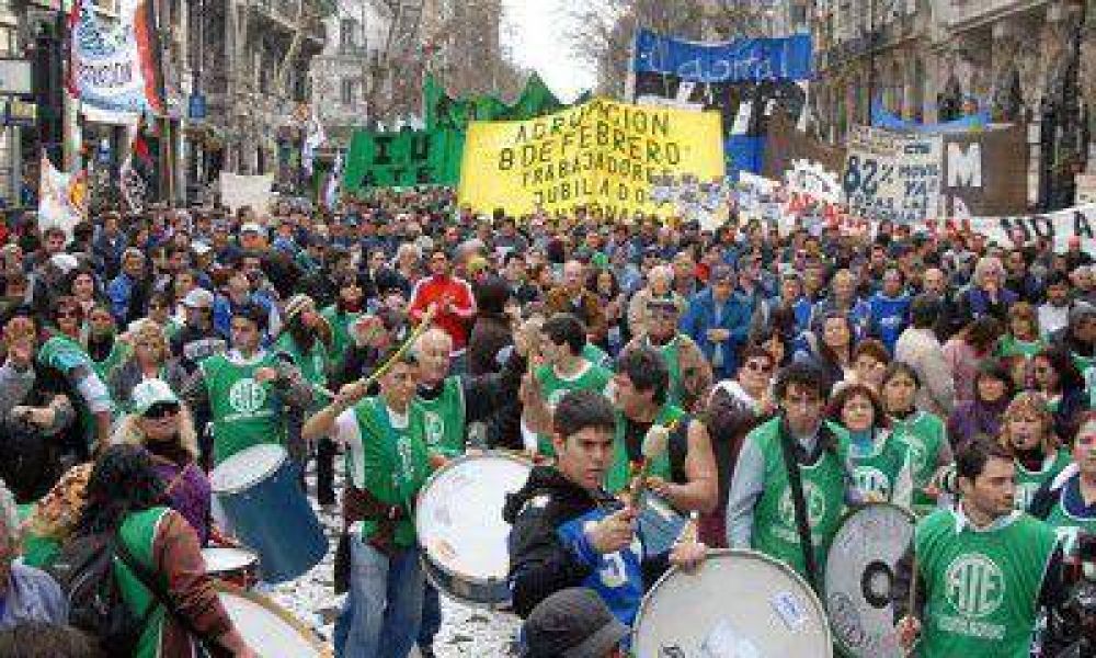 Gremios estatales quieren unificar la protesta salarial y realizar�n un plenario provincial