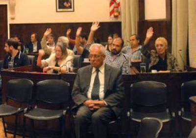 Enrique Pochat es el Defensor del Pueblo adjunto