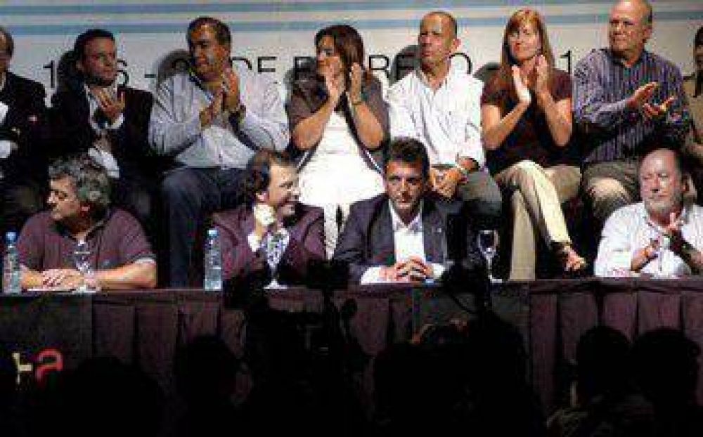 Massa tuvo que enfriar una interna que le estall� en 48 horas, por las candidaturas a gobernador