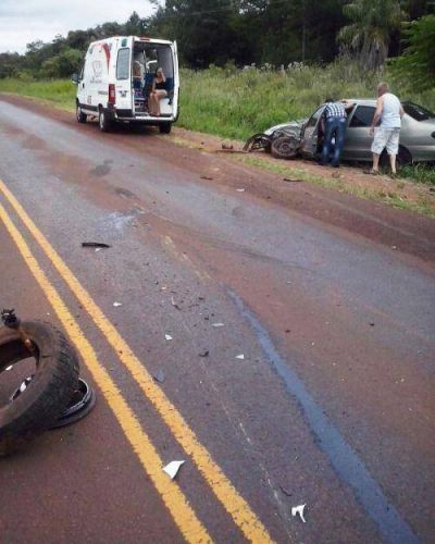 Cuatro heridos en choque entre dos veh�culos