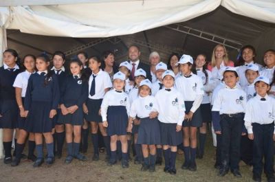 San Luis empez� las clases con obras, anuncios y computadoras