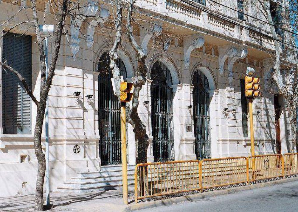 Villa Mercedes: acusan a estudiantes de hacer pintadas y da�os en una escuela