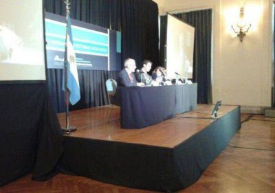 Capitanich, Alak y Falbo estuvieron presentes en el cierre del Congreso de Reformas Legislativas