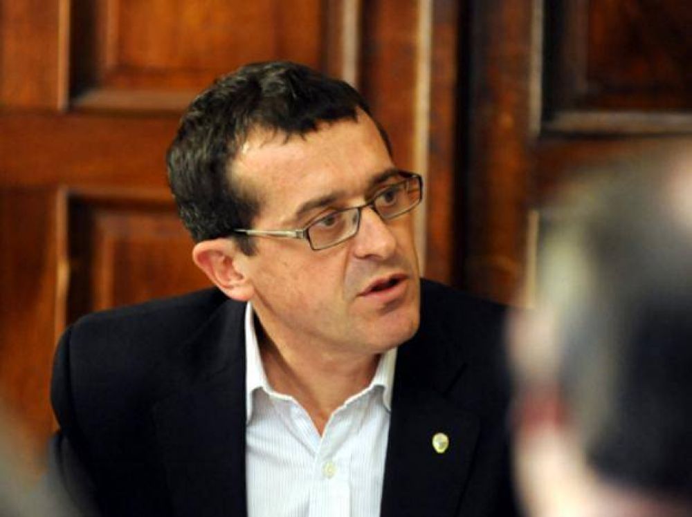 "No lo podemos afrontar", dijo Asegurado sobre el pedido de aumento de los municipales