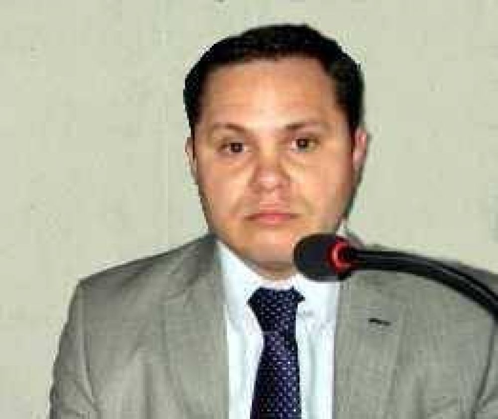 Cuestionan asignaci�n del Fondo Educativo  
