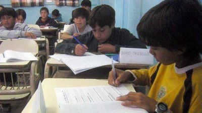 Hoy Provincia firma el acuerdo de precios de la �Canasta Escolar�