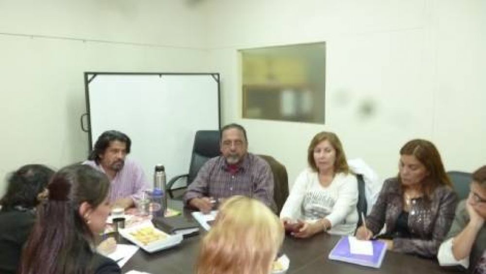 Educaci�n descontar� los d�as no trabajados a los docentes