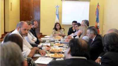 Corpacci pidi� informes para el recorte del gasto pol�tico