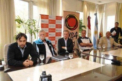 El Rally Argentino arranca en las costas del lago San Roque