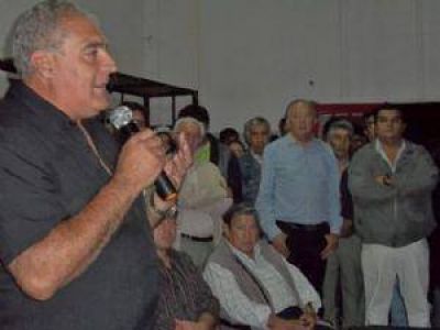 Reactivan obras de vivienda en Tinogasta