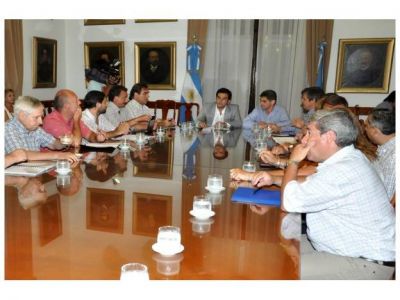 Agmer llama a la unidad y critica las dilaciones del gobierno