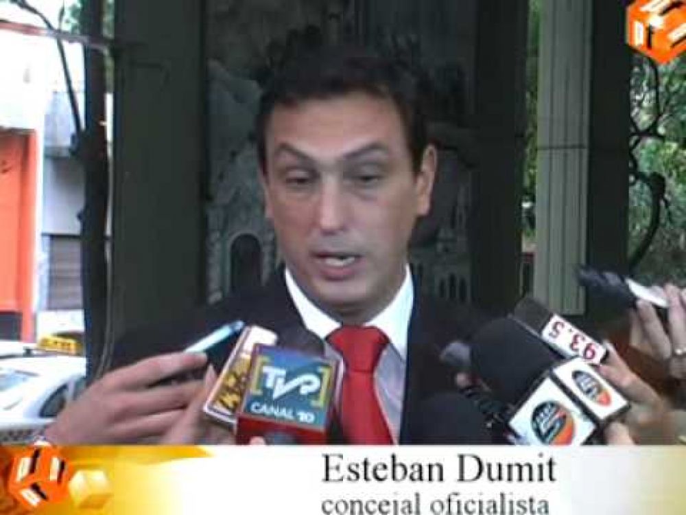 Dumit, sobre los taxis: �Si hay mafia, me encantar�a que la denuncien�