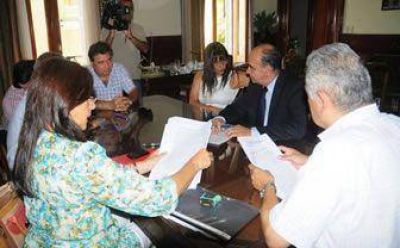 Arnedo asegur� que no hay avances en las paritarias docentes
