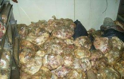 Abandonaron casi una tonelada de carne en una carnicer�a