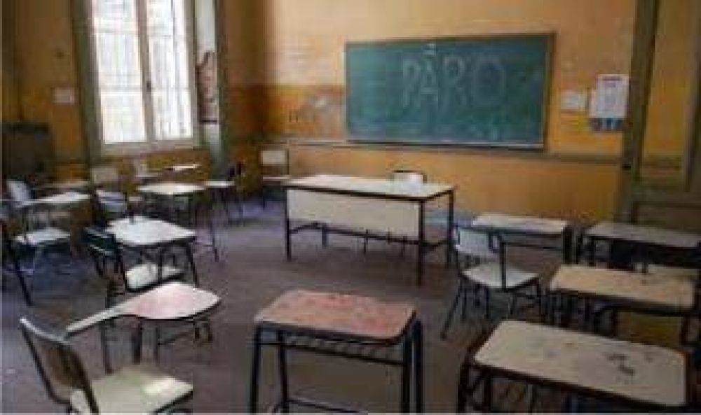 Bah�a Blanca: Suteba decret� paro y las clases no comenzar�n a tiempo