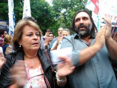 Docentes bonaerenses rechazaron el 25,5 % y anunciaron un paro de 72 horas