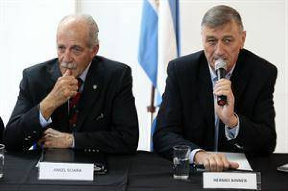 Hermes Binner insinu� qui�n ser�a su ministro de Econom�a en caso de ser presidente