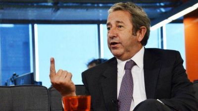 Cobos se mostr� a favor de subir las tarifas: "El voluntariado no es equitativo"