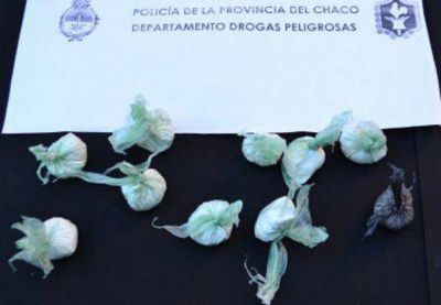 Pareja detenida en pleno centro transportaba coca�na escondida en el pa�al de su beb�