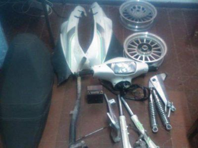Denuncia y secuestro de �moto-partes�