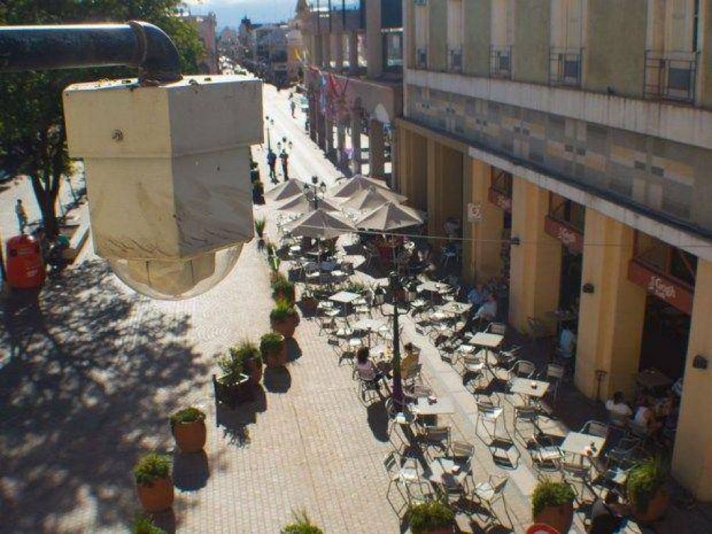 La red de vigilancia qued� mal parada por el robo de un tele