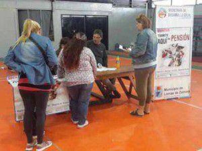 Los vecinos pueden retirar el nuevo modelo de la tarjeta Ticket Naci�n
