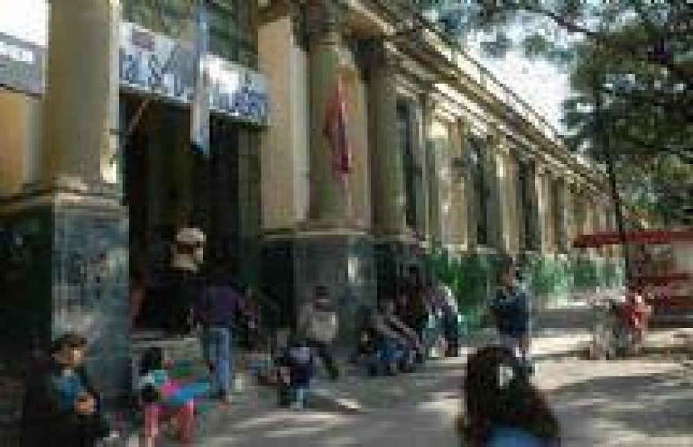 Incomprensible: Los m�dicos piden a sus colegas que no trabajen en el Hospital del Milagro