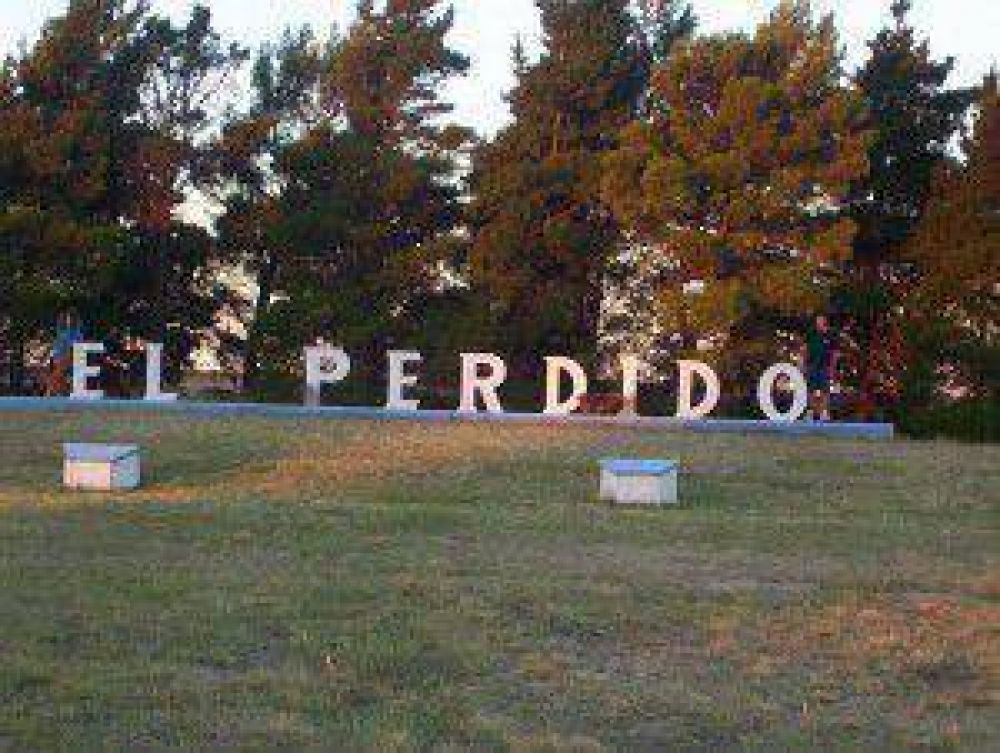 Entregan bolsos a jubilados de El Perdido