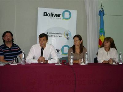 Escuelas rurales recibieron las tarjetas bancarias