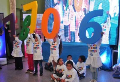 Todos los Chicos en la Red: 60 alumnos recibieron sus netbooks