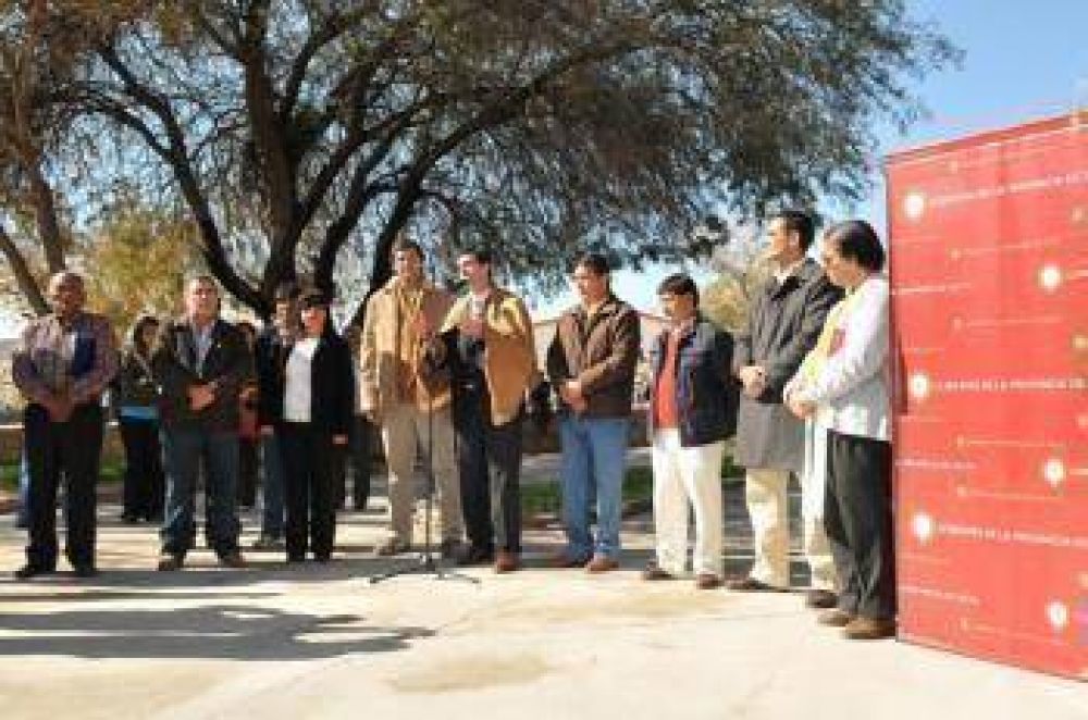 Urtubey: "Cada obra que emprendemos tiene como fin lograr hombres dignos y libres". 