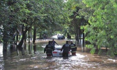 Por crecida del r�o Ctalamochita, evacuaron 1600 vecinos y demolieron parte de Ruta 2